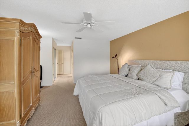 30 Eastgate Drive C, Boynton Beach, FL 33436