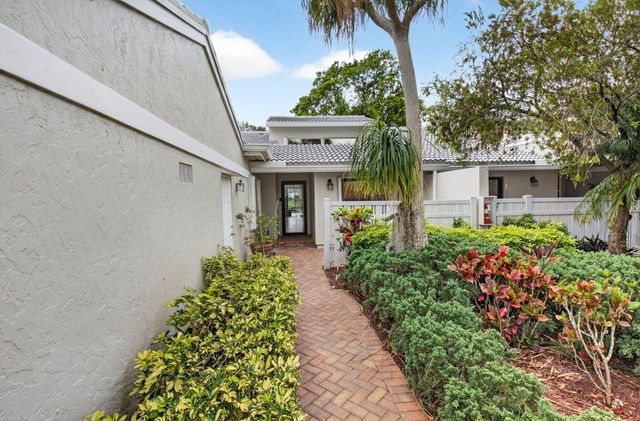 30 Eastgate Drive C, Boynton Beach, FL 33436
