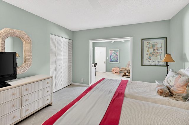 30 Eastgate Drive C, Boynton Beach, FL 33436