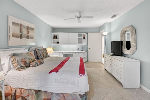 30 Eastgate Drive C, Boynton Beach, FL 33436