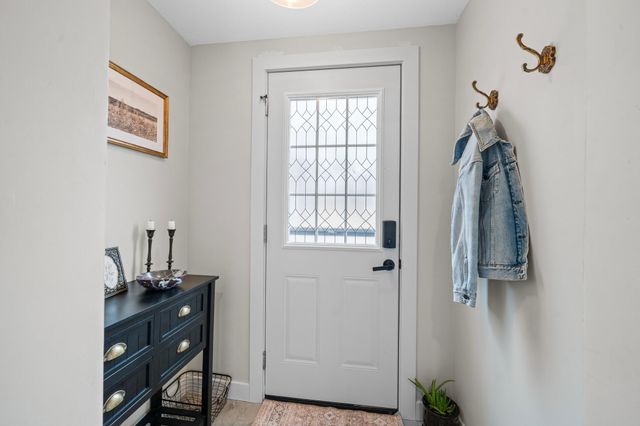 617 10th Avenue W, Alexandria, MN 56308