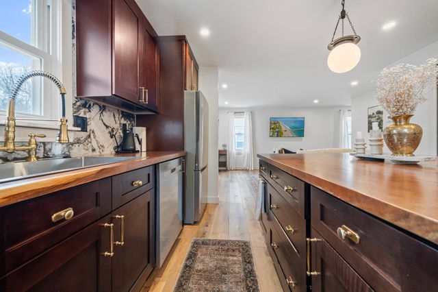 617 10th Avenue W, Alexandria, MN 56308