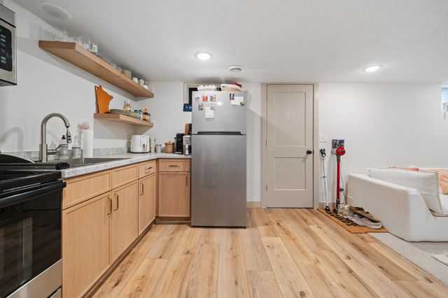 617 10th Avenue W, Alexandria, MN 56308