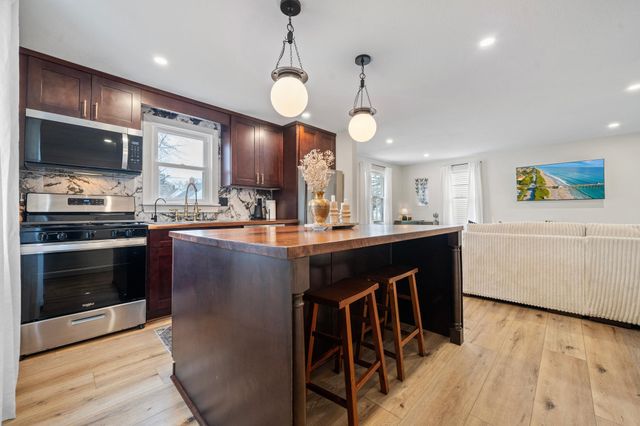 617 10th Avenue W, Alexandria, MN 56308