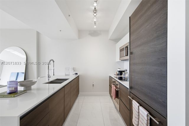 301 Altara Ave 623, Coral Gables, FL 33146