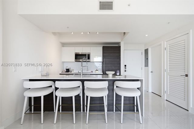 301 Altara Ave 623, Coral Gables, FL 33146