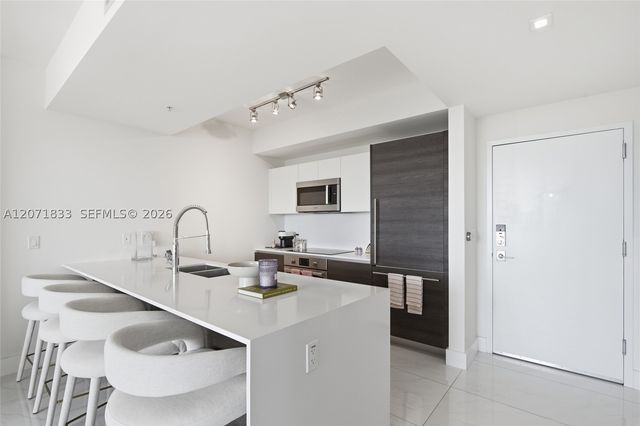 301 Altara Ave 623, Coral Gables, FL 33146