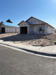 1026 S Eisenhower, Jerome, ID 83338