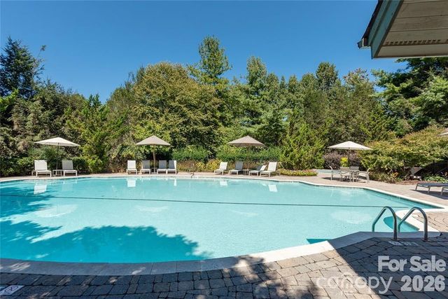 160 Chattooga Run, Hendersonville, NC 28739
