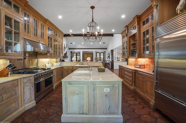 2740 Buck Ridge Trail, Loxahatchee, FL 33470
