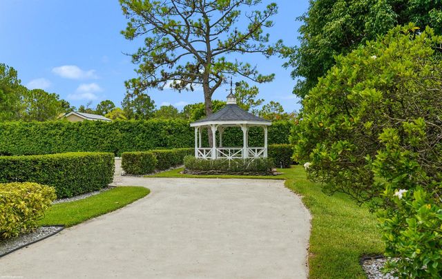 2740 Buck Ridge Trail, Loxahatchee, FL 33470