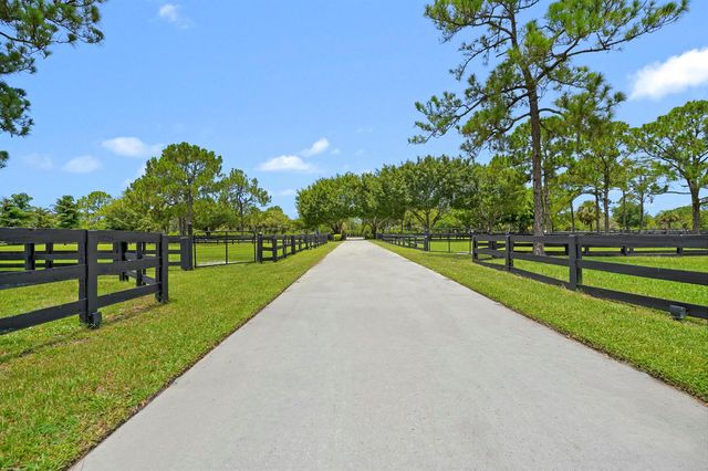 2740 Buck Ridge Trail, Loxahatchee, FL 33470
