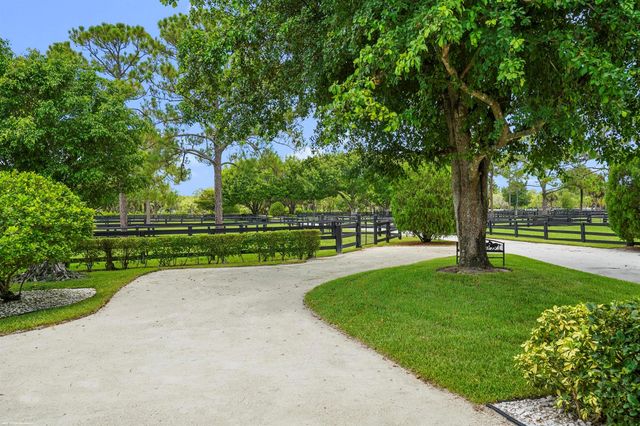2740 Buck Ridge Trail, Loxahatchee, FL 33470