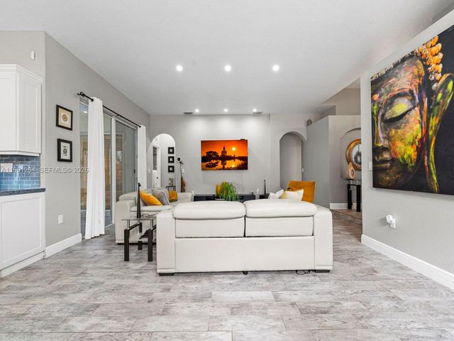 2021 SE 17th Ave, Homestead, FL 33035