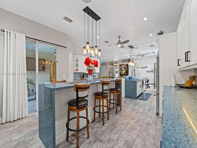 2021 SE 17th Ave, Homestead, FL 33035