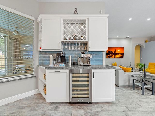 2021 SE 17th Ave, Homestead, FL 33035