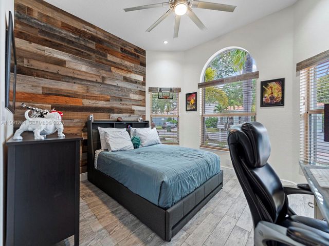 2021 SE 17th Ave, Homestead, FL 33035