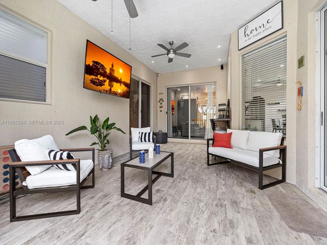 2021 SE 17th Ave, Homestead, FL 33035