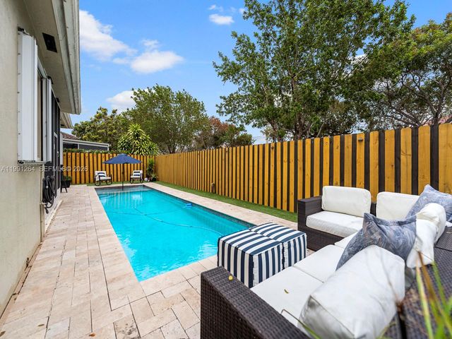 2021 SE 17th Ave, Homestead, FL 33035