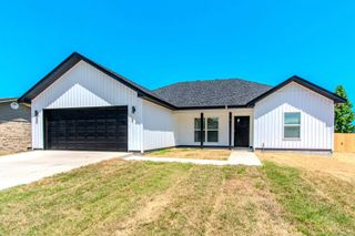 1000 Eastview Drive, Jacksonville, AR 72076
