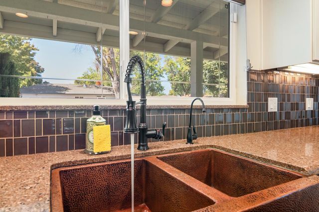 1310 Del Vale Ave, Modesto, CA 95350
