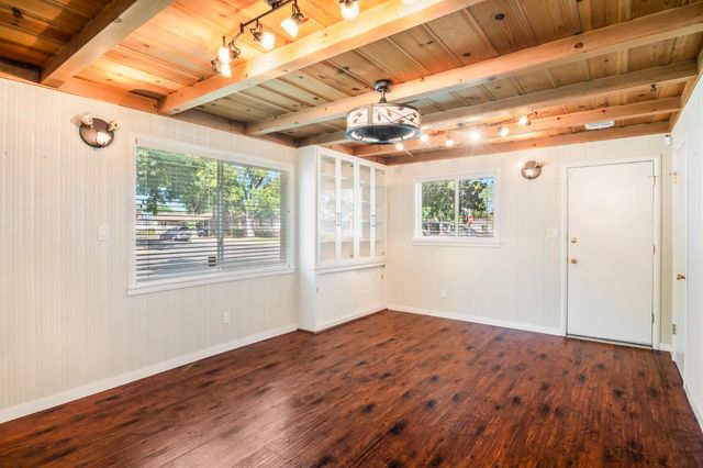 1310 Del Vale Ave, Modesto, CA 95350