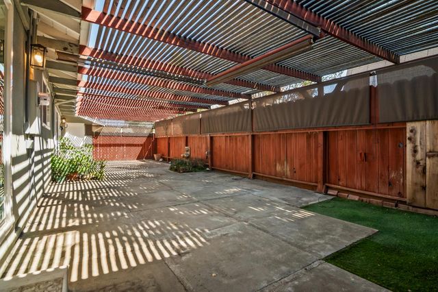 1310 Del Vale Ave, Modesto, CA 95350
