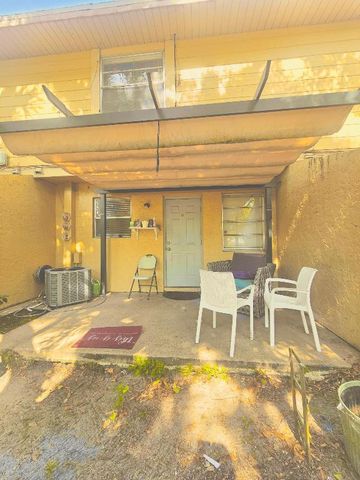 2018 S 10th Street C, Fort Pierce, FL 34950