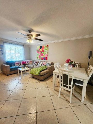 2018 S 10th Street C, Fort Pierce, FL 34950