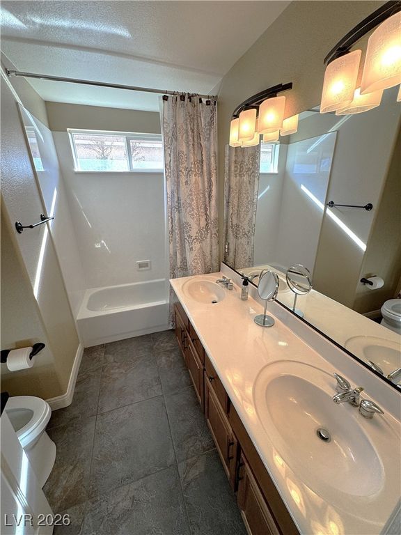 Image 38 of property listing at 10919 Pentland Downs Street, Las Vegas, NV 89141