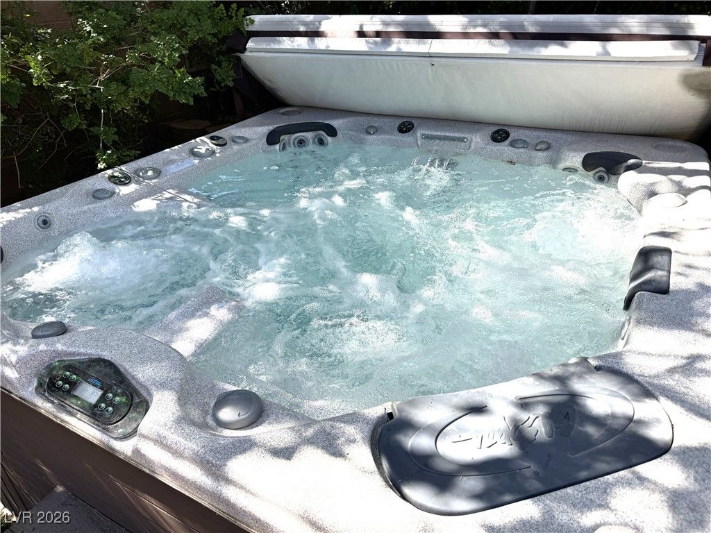 Image 6 of property listing at 10919 Pentland Downs Street, Las Vegas, NV 89141