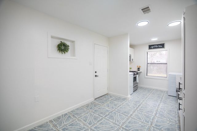 4901 Richfield Lane, Houston, TX 77048