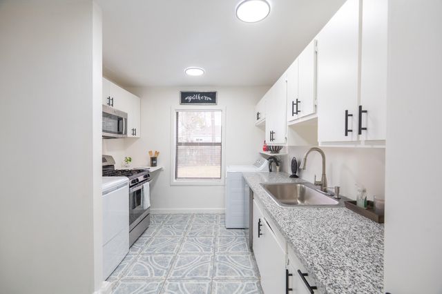 4901 Richfield Lane, Houston, TX 77048