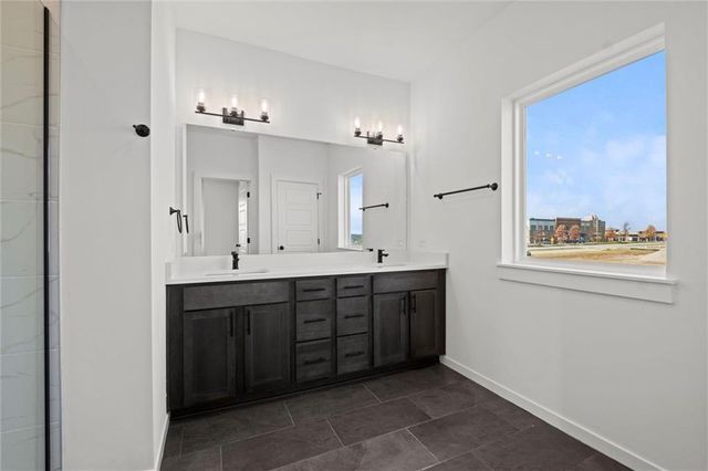 456 SW Brummel Road, Lee's Summit, MO 64081