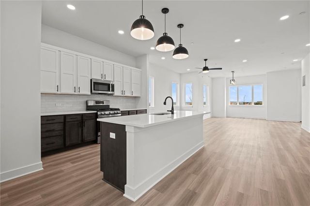 456 SW Brummel Road, Lee's Summit, MO 64081
