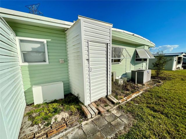 36 MAPLE LEAF COURT, Palm Harbor, FL 34684