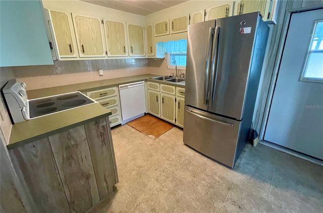 36 MAPLE LEAF COURT, Palm Harbor, FL 34684