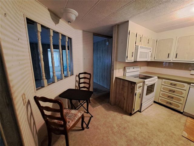 36 MAPLE LEAF COURT, Palm Harbor, FL 34684