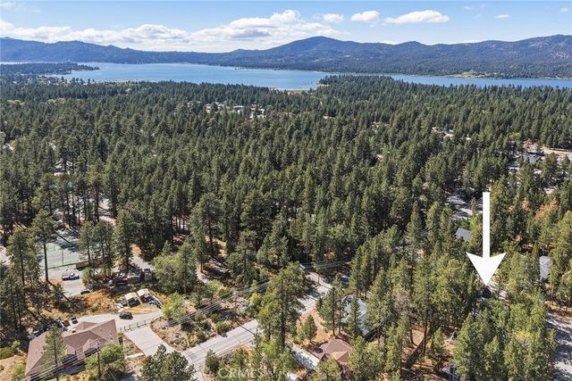 41735 Comstock, Big Bear Lake, CA 92315