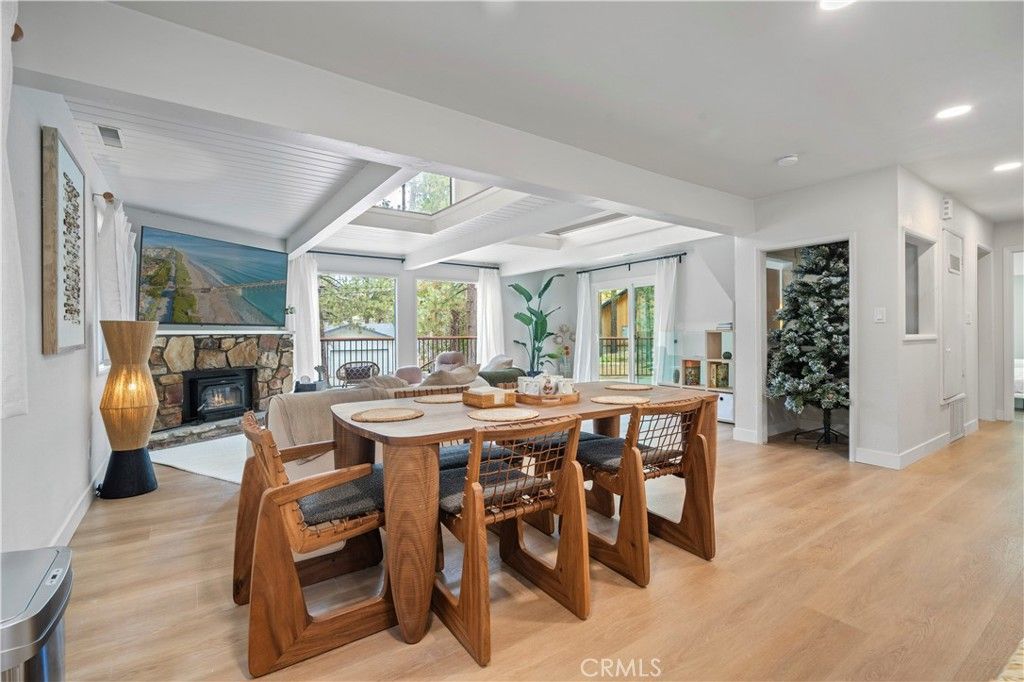 Image 17 of property listing at 41735 Comstock, Big Bear Lake, CA 92315