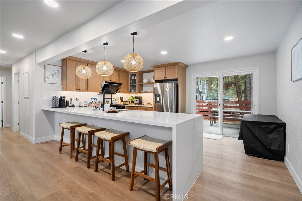 Image 18 of property listing at 41735 Comstock, Big Bear Lake, CA 92315