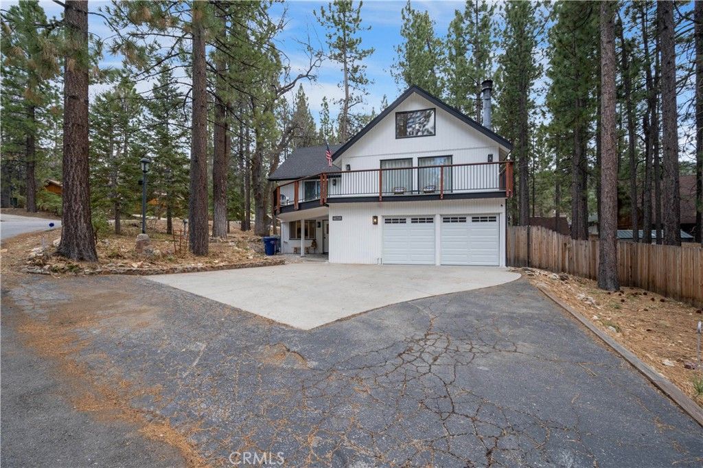 Image 2 of property listing at 41735 Comstock, Big Bear Lake, CA 92315