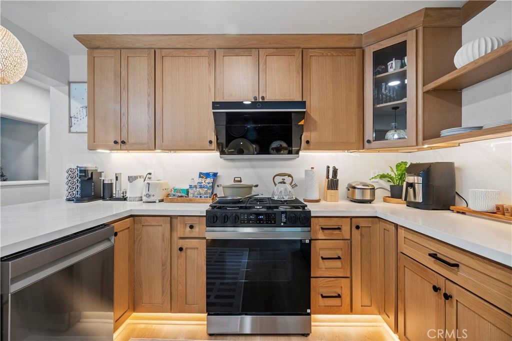 Image 20 of property listing at 41735 Comstock, Big Bear Lake, CA 92315
