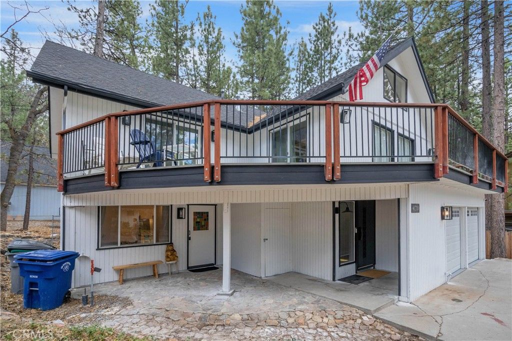 Image 4 of property listing at 41735 Comstock, Big Bear Lake, CA 92315