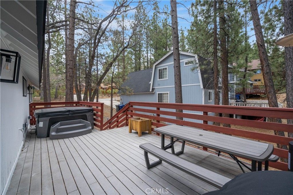 Image 50 of property listing at 41735 Comstock, Big Bear Lake, CA 92315