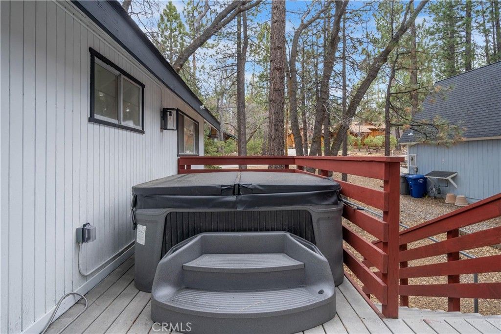Image 52 of property listing at 41735 Comstock, Big Bear Lake, CA 92315