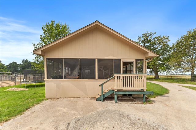 529 An County Road 2304, Tennessee Colony, TX 75861