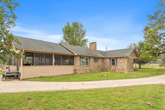 529 An County Road 2304, Tennessee Colony, TX 75861