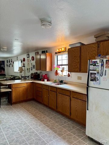 214-220 Ash Ave, La Junta, CO 81050