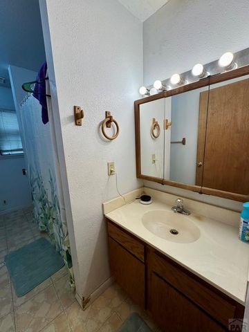 214-220 Ash Ave, La Junta, CO 81050